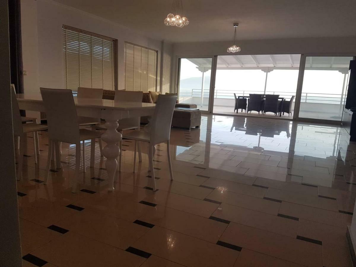 Sea Front Penthouse Apartment Sarande Luaran gambar